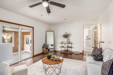 Tiny photo for 2159 Keller Place E, Grove City, OH 43123 (MLS # 226000468)