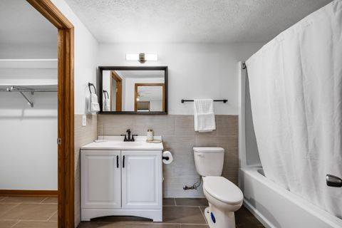 Tiny photo for 2159 Keller Place E, Grove City, OH 43123 (MLS # 226000468)