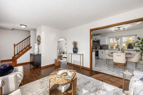 Tiny photo for 2159 Keller Place E, Grove City, OH 43123 (MLS # 226000468)