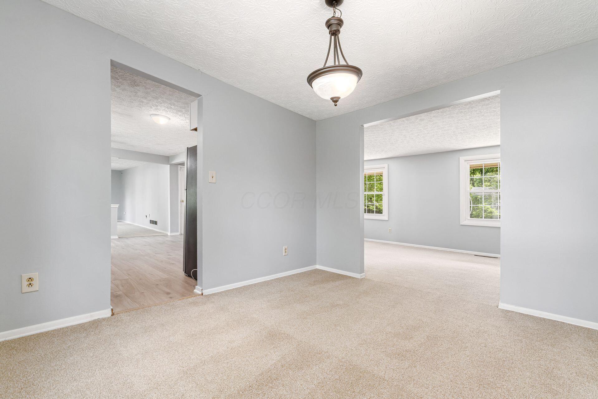 6541 Skywae Drive, Columbus, Ohio image 11