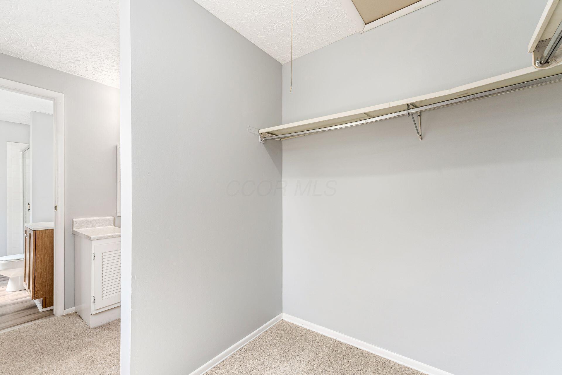 6541 Skywae Drive, Columbus, Ohio image 26