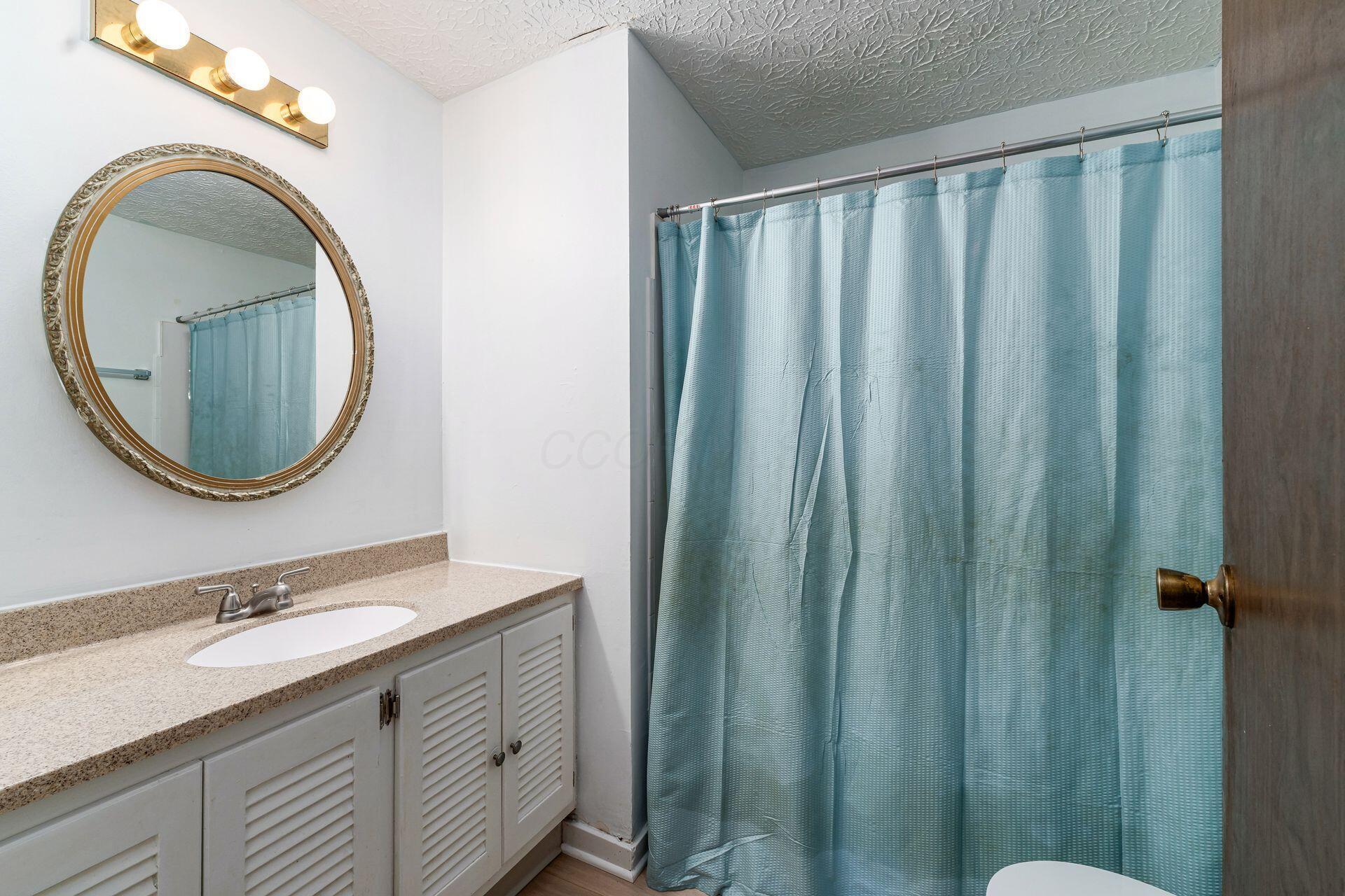 6541 Skywae Drive, Columbus, Ohio image 21