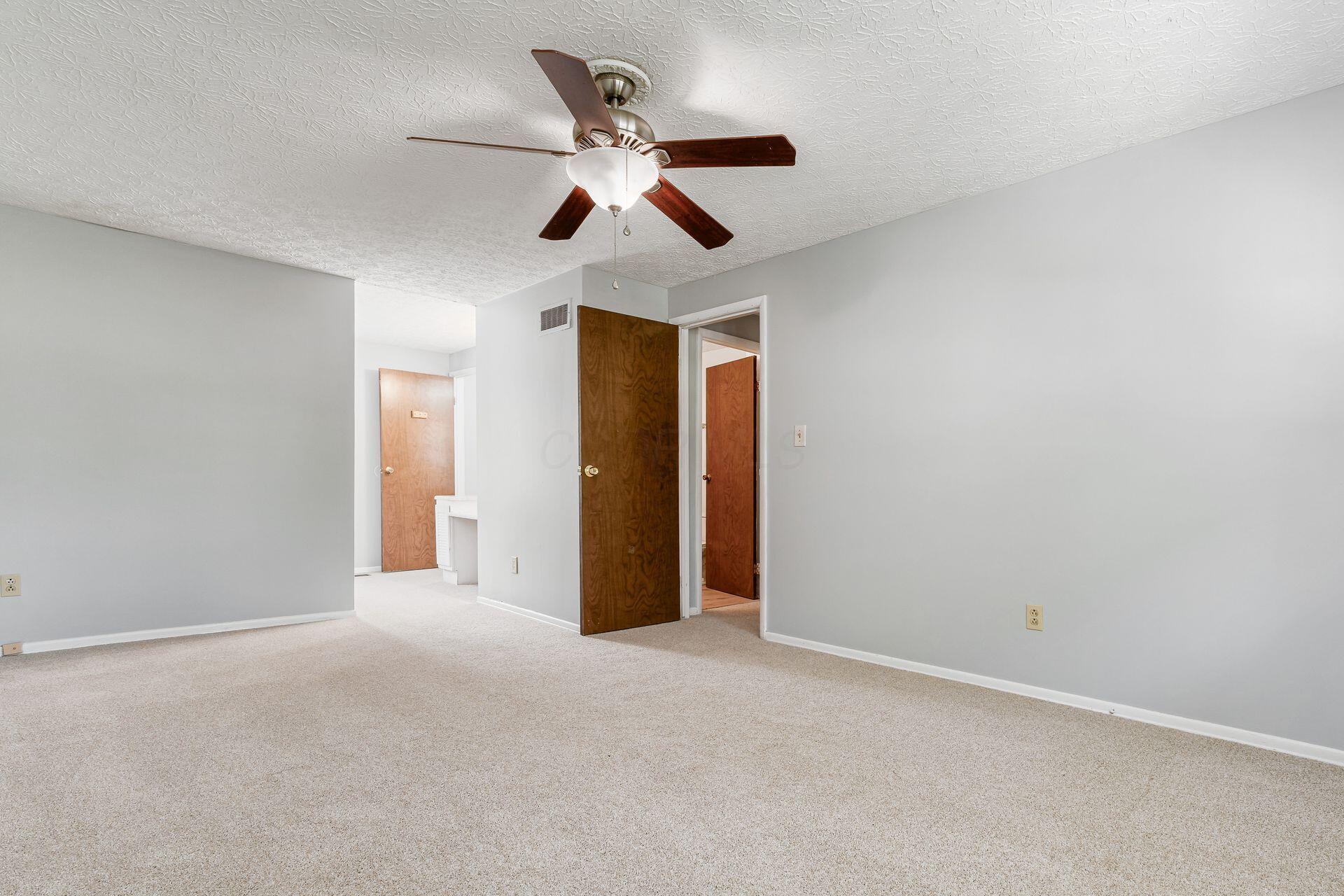 6541 Skywae Drive, Columbus, Ohio image 24