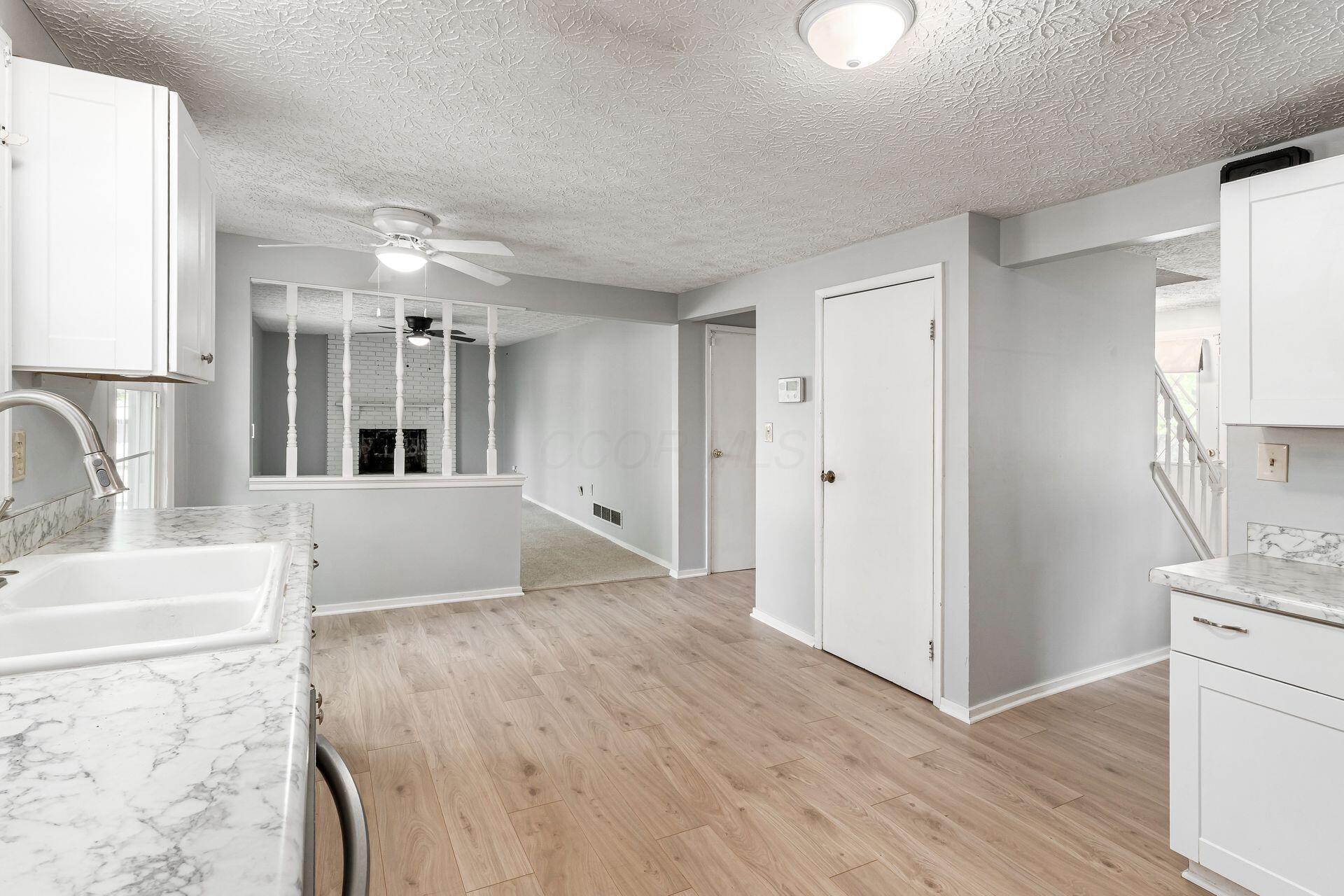 6541 Skywae Drive, Columbus, Ohio image 3