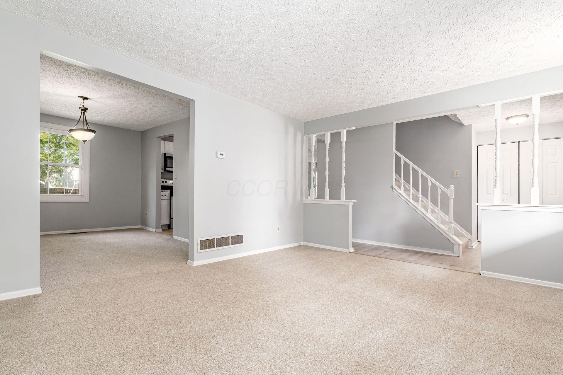 6541 Skywae Drive, Columbus, Ohio image 9