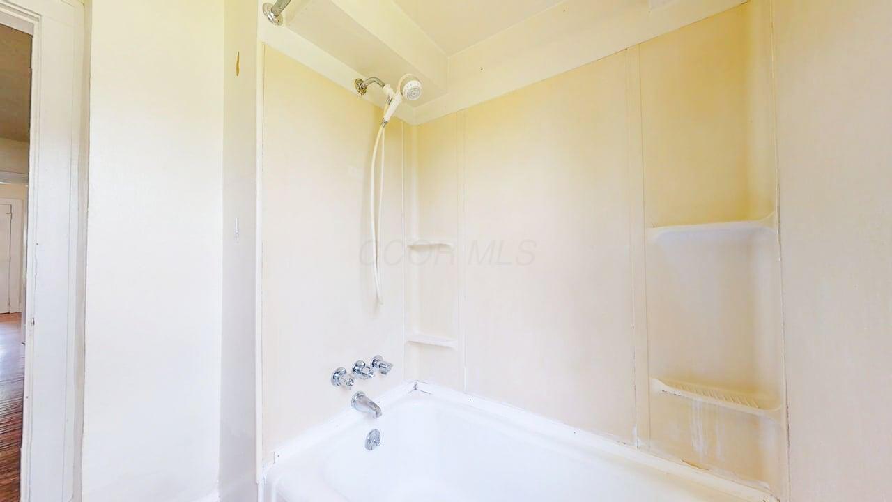 3038 Indianola Avenue, Columbus, Ohio image 16