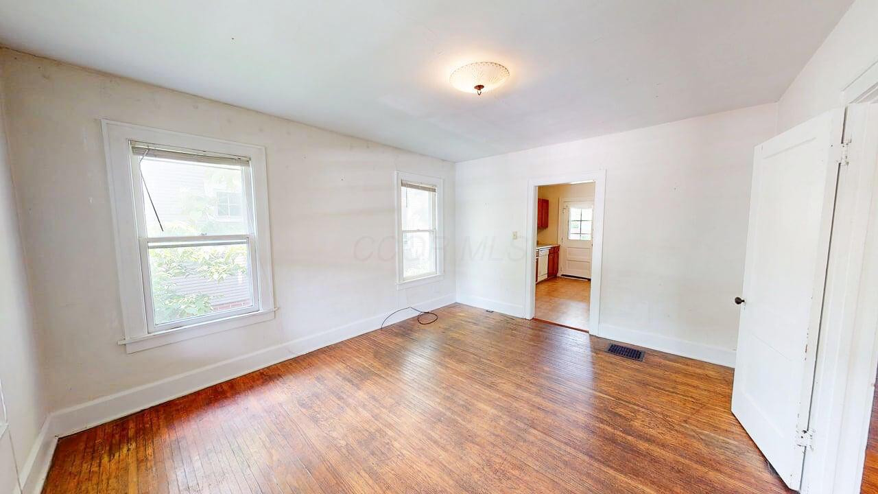 3038 Indianola Avenue, Columbus, Ohio image 7