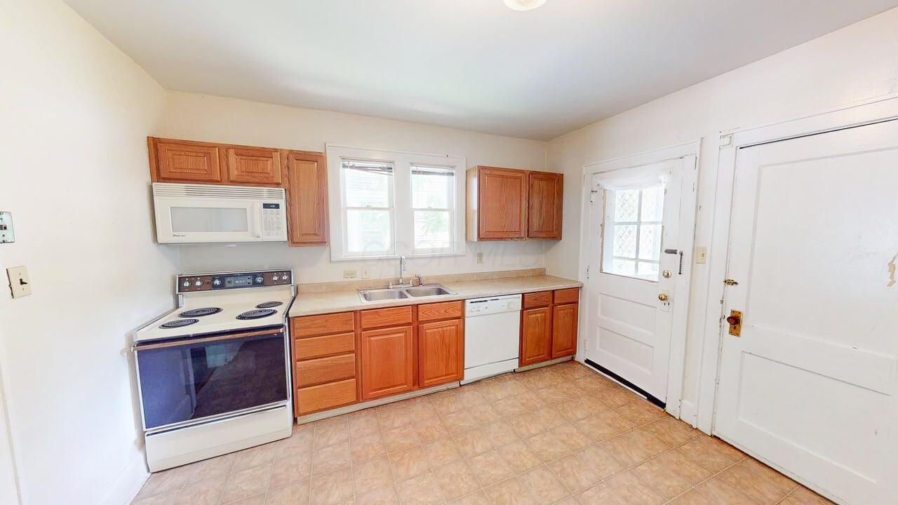 3038 Indianola Avenue, Columbus, Ohio image 11
