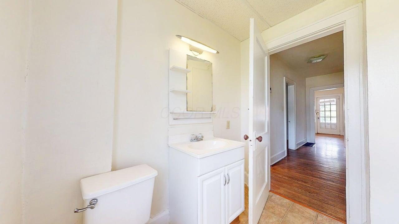 3038 Indianola Avenue, Columbus, Ohio image 17