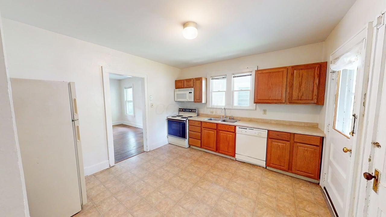 3038 Indianola Avenue, Columbus, Ohio image 14