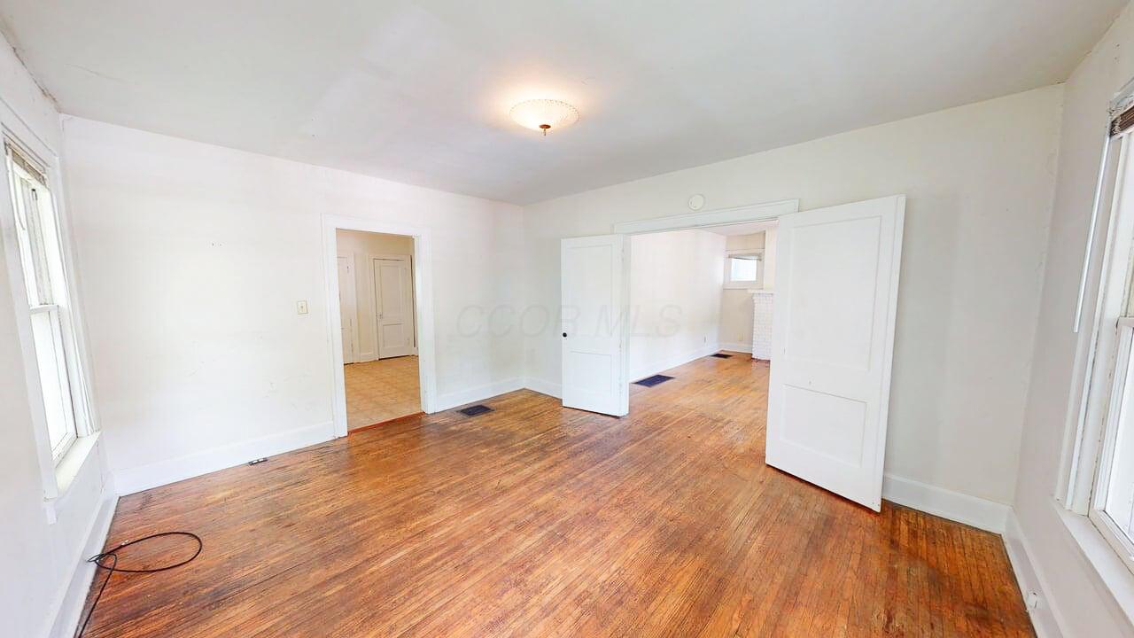 3038 Indianola Avenue, Columbus, Ohio image 8