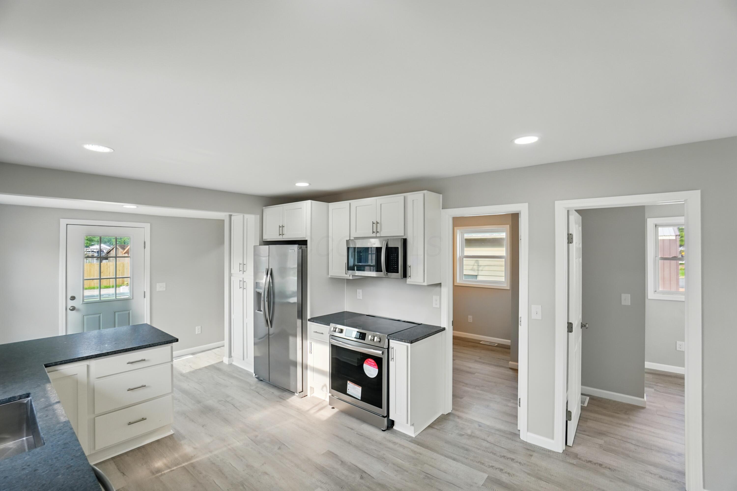 4881 Decker Avenue, Thornville, Ohio image 39