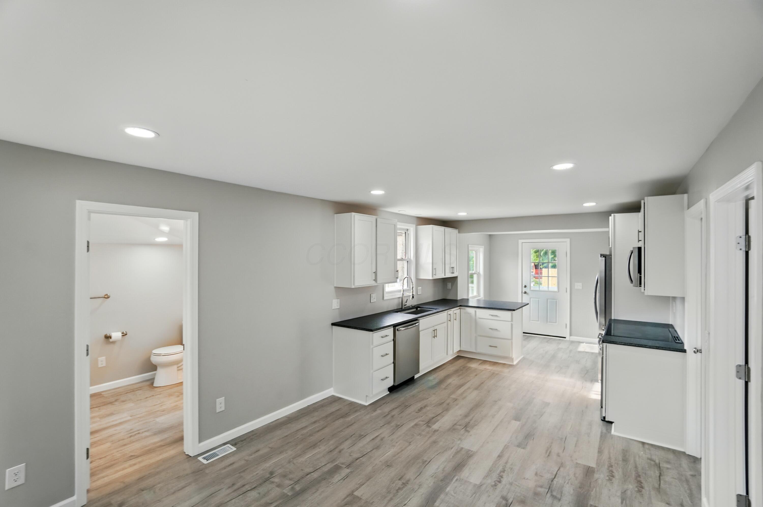 4881 Decker Avenue, Thornville, Ohio image 33