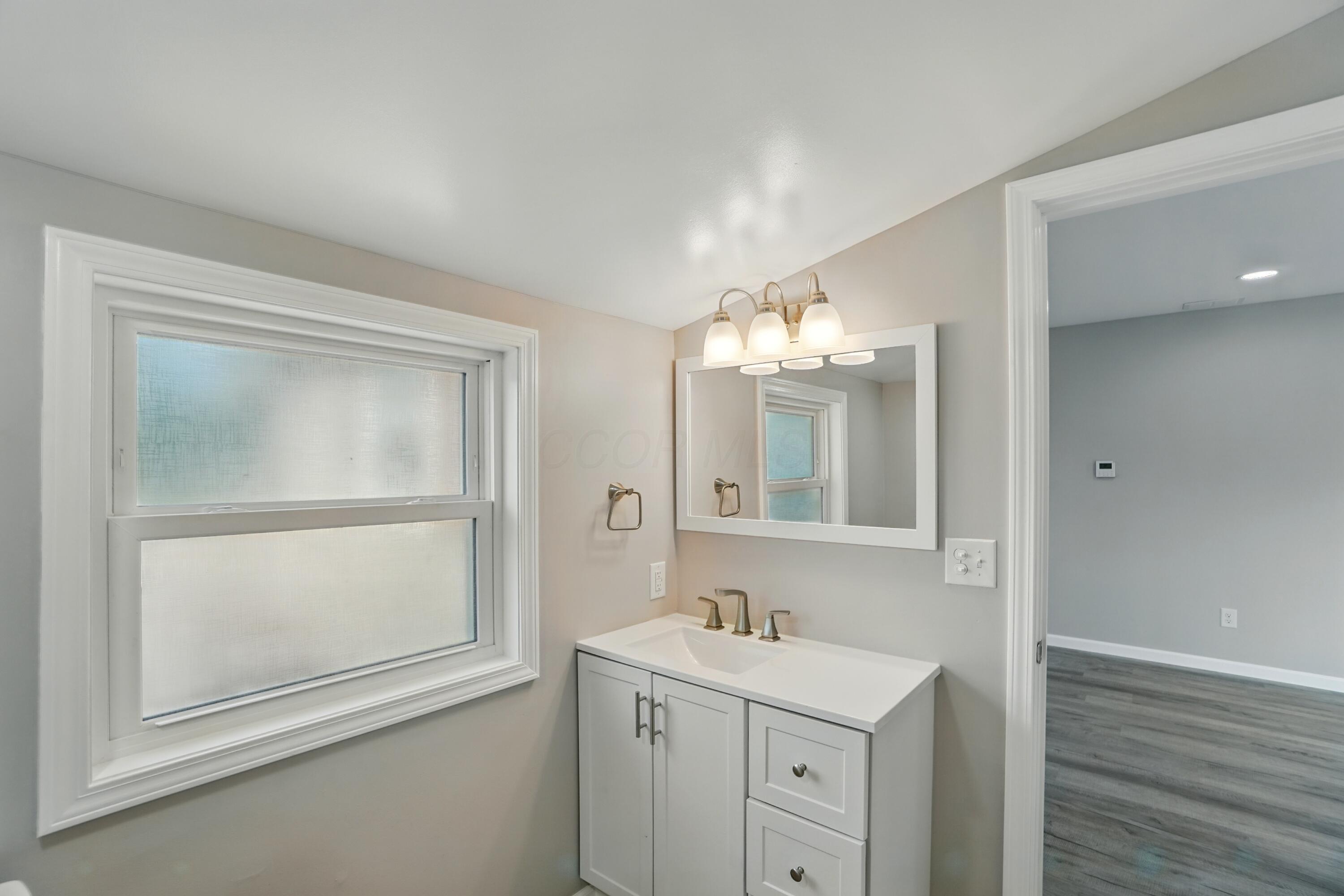 4881 Decker Avenue, Thornville, Ohio image 30
