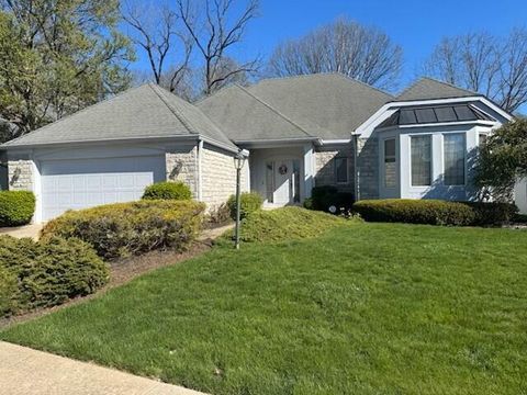 Photo of 824 Katherines Ridge Lane, Columbus, OH 43235 (MLS # 226011086)