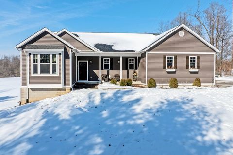 Photo of 2515 Peterson Road, Mansfield, OH 44903 (MLS # 226004041)