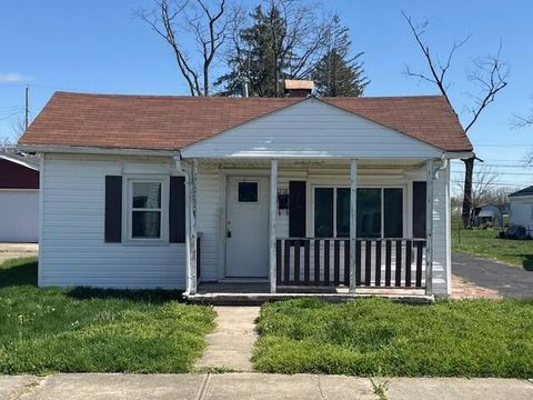 Homes For Sale - 1218 S Main Street<br/> Fayette County, Washington Court House, OH 43160