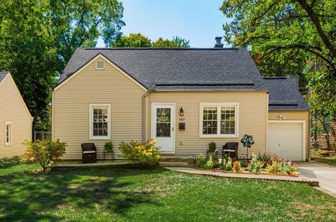 Photo of 989 Sells Avenue, Columbus, OH 43212 (MLS # 225035439)