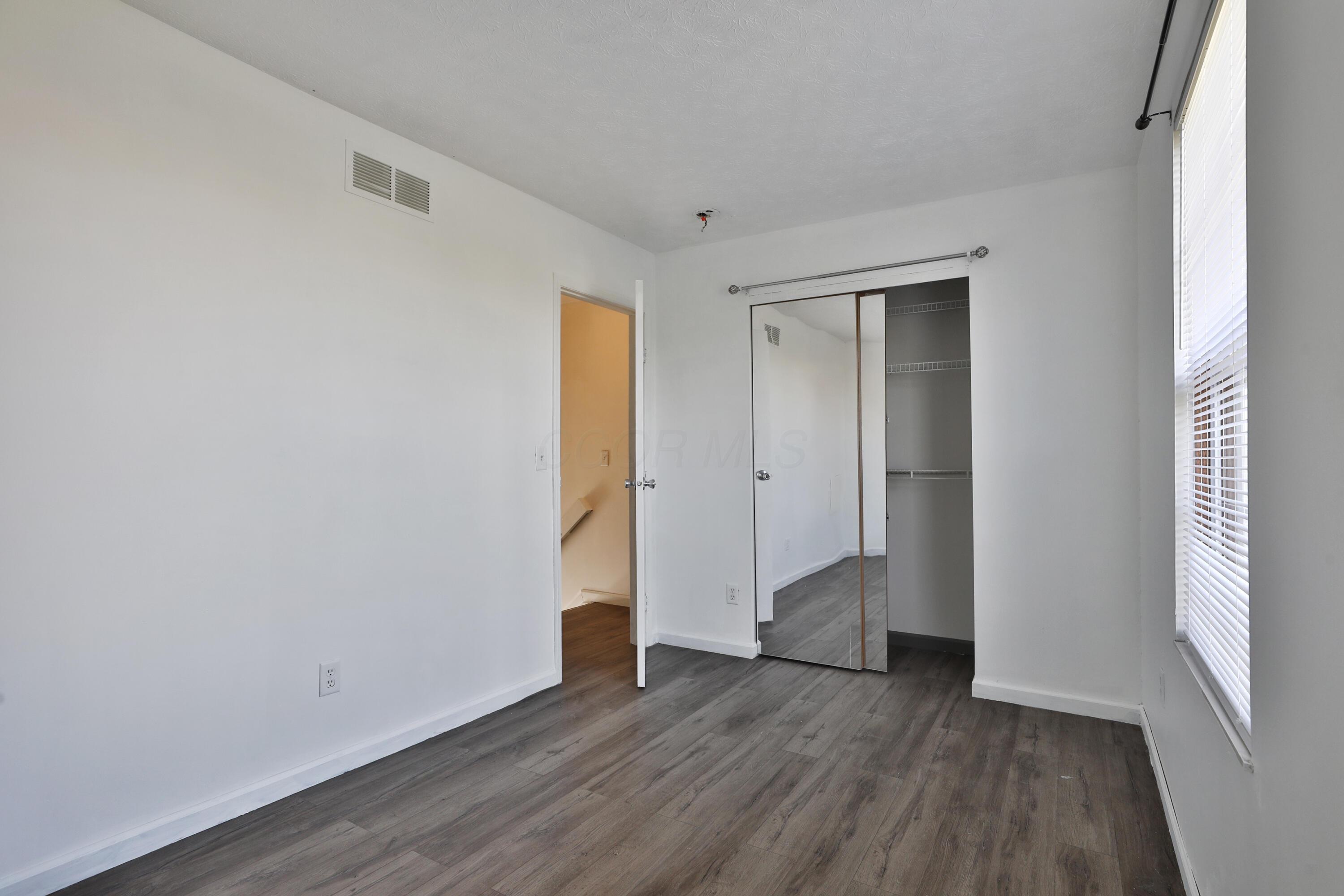 1630 Bennigan Drive, Hilliard, Ohio image 32