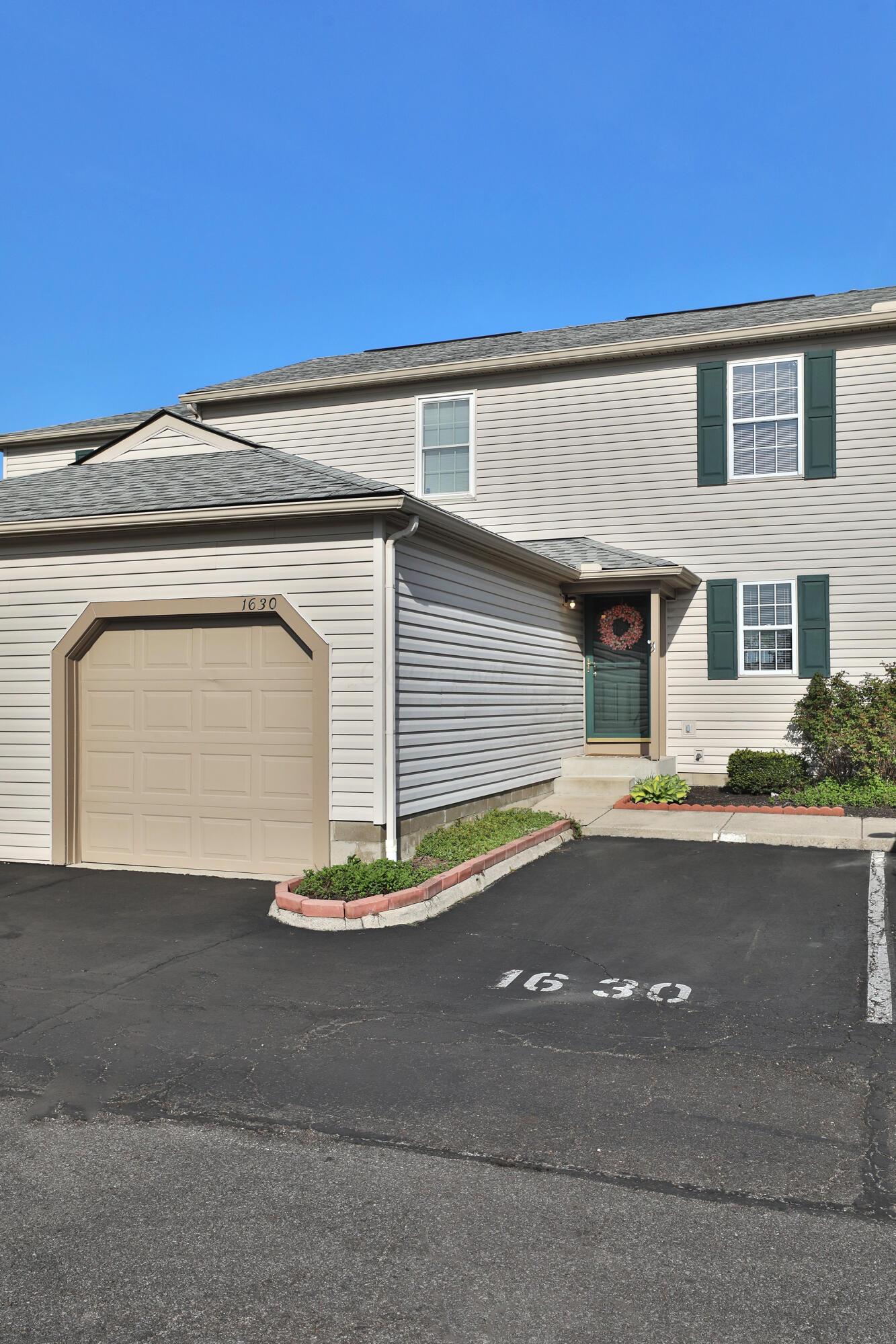 1630 Bennigan Drive, Hilliard, Ohio image 2