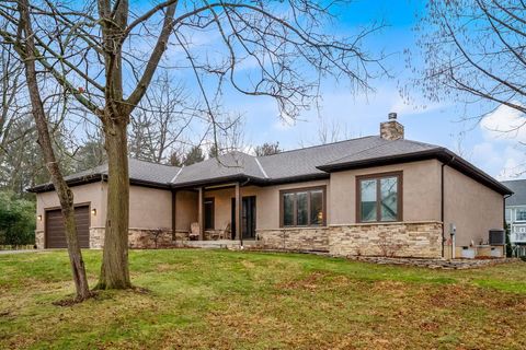 Tiny photo for 110 E Pawnee Drive, Powell, OH 43065 (MLS # 226000731)