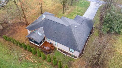 Tiny photo for 110 E Pawnee Drive, Powell, OH 43065 (MLS # 226000731)
