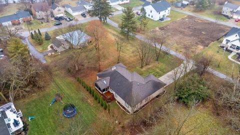 Tiny photo for 110 E Pawnee Drive, Powell, OH 43065 (MLS # 226000731)
