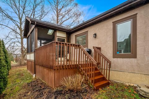 Tiny photo for 110 E Pawnee Drive, Powell, OH 43065 (MLS # 226000731)