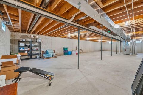 Tiny photo for 110 E Pawnee Drive, Powell, OH 43065 (MLS # 226000731)