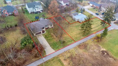Tiny photo for 110 E Pawnee Drive, Powell, OH 43065 (MLS # 226000731)