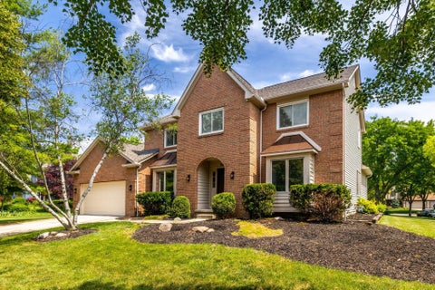 Homes For Sale - 5620 Claire Court<br/> Dublin, OH 43017