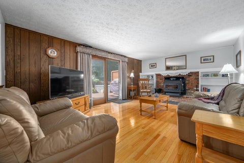 Tiny photo for 639 Link Road, Whitehall, OH 43213 (MLS # 226037250)
