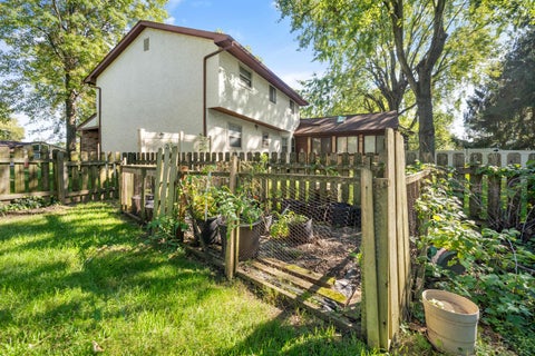 Tiny photo for 639 Link Road, Whitehall, OH 43213 (MLS # 226037250)