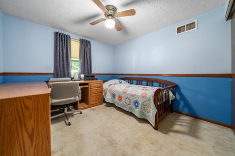 Tiny photo for 639 Link Road, Whitehall, OH 43213 (MLS # 226037250)