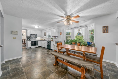 Tiny photo for 639 Link Road, Whitehall, OH 43213 (MLS # 226037250)