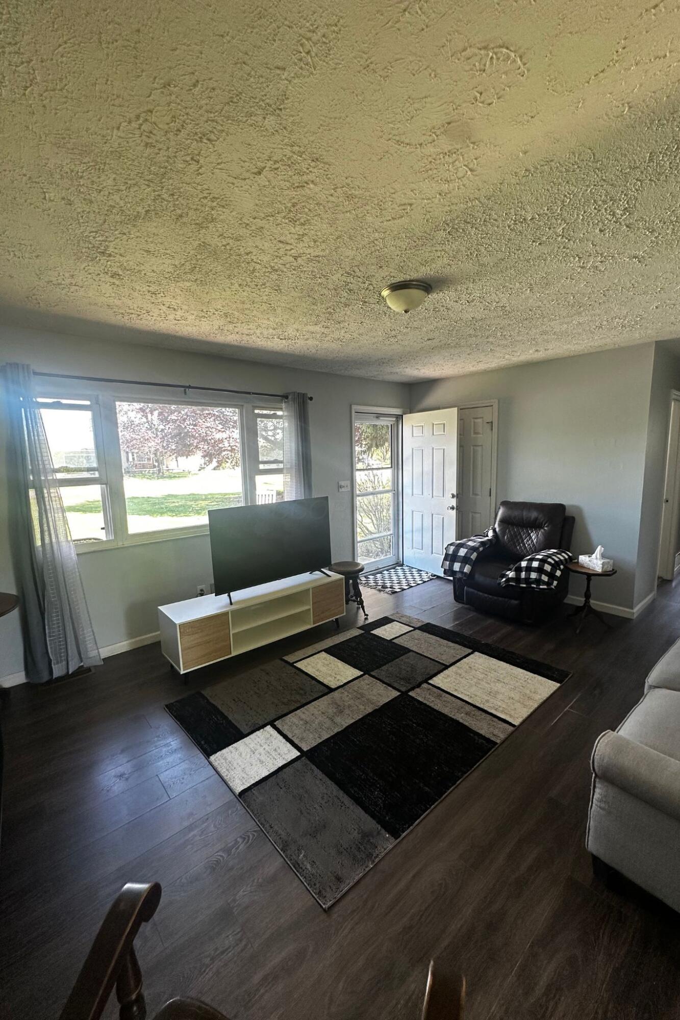 1085 Laver Road, Mansfield, Ohio image 4