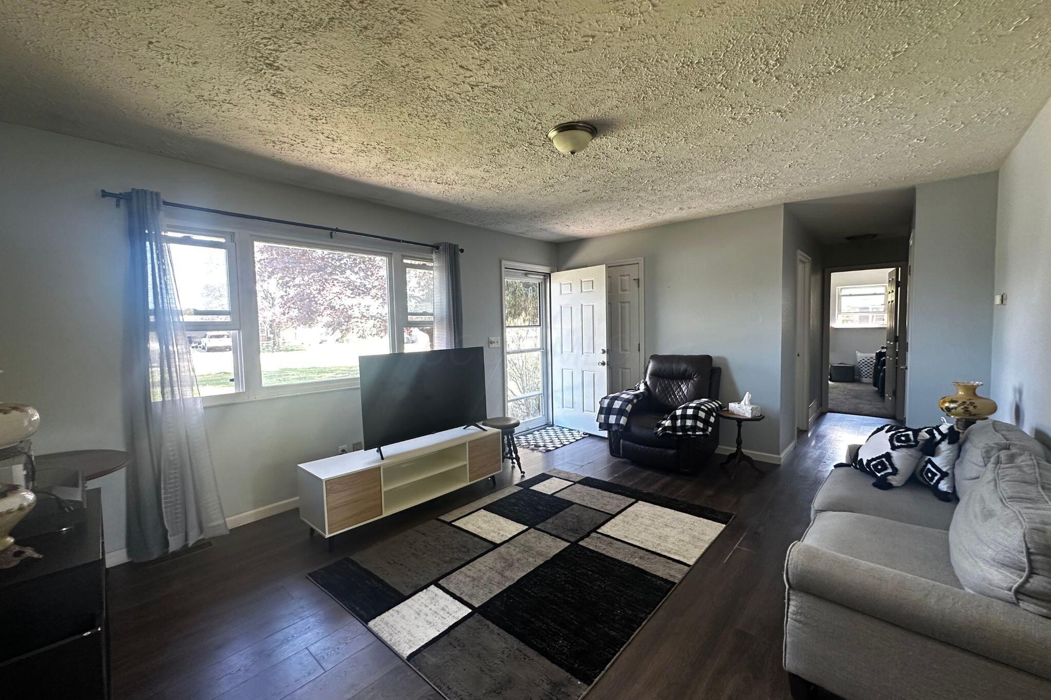 1085 Laver Road, Mansfield, Ohio image 2