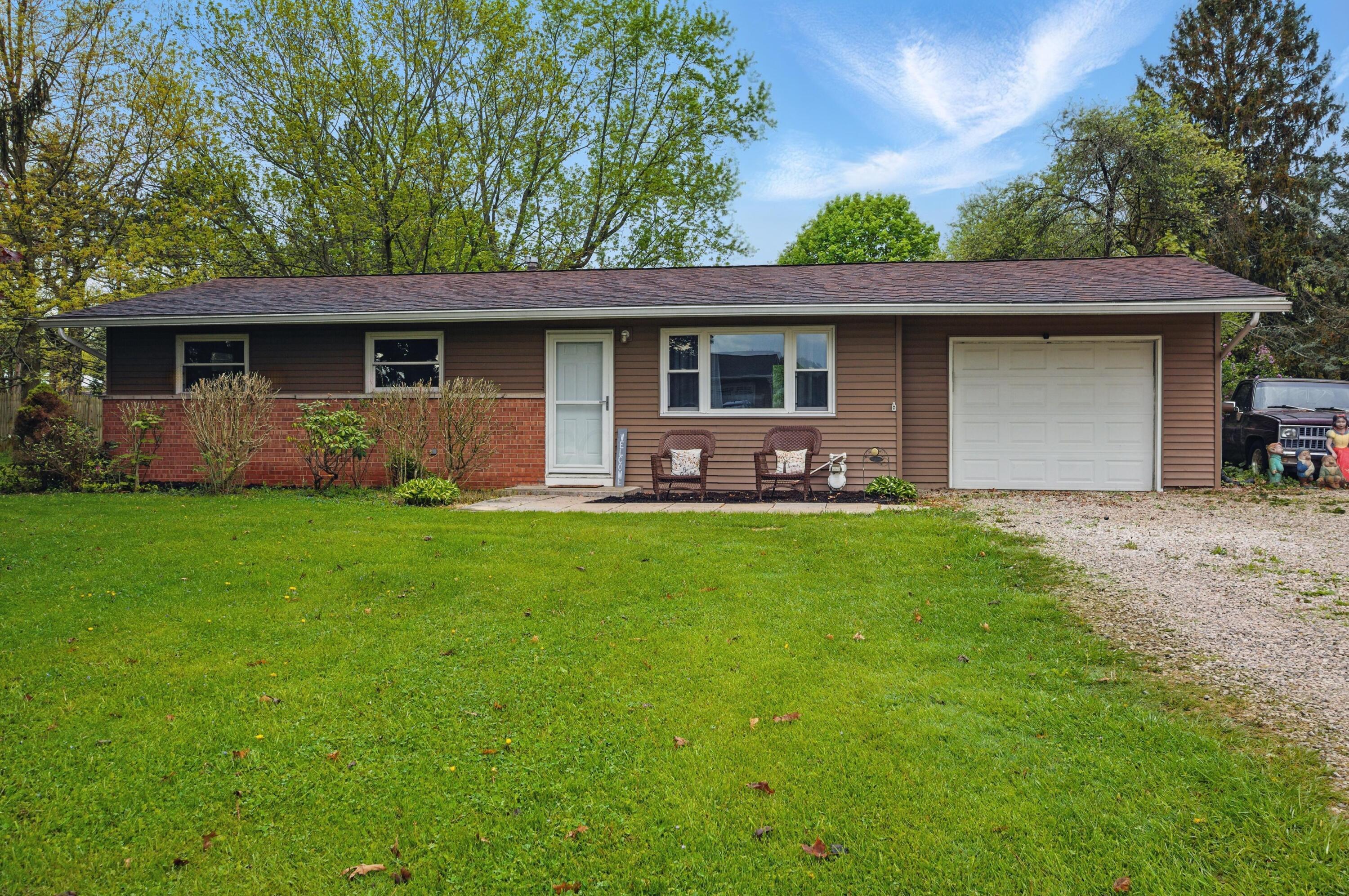 1085 Laver Road, Mansfield, Ohio image 1