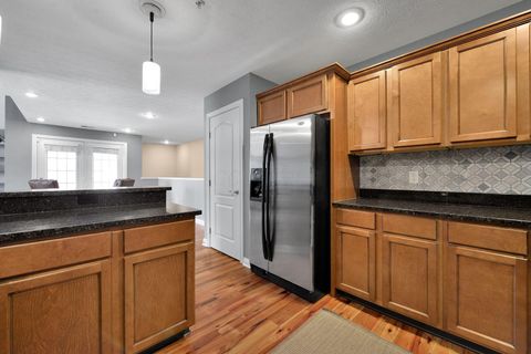 Tiny photo for 3963 Dinon Drive, Columbus, OH 43221 (MLS # 226005503)