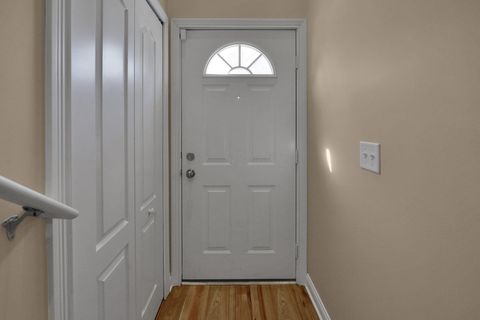 Tiny photo for 3963 Dinon Drive, Columbus, OH 43221 (MLS # 226005503)