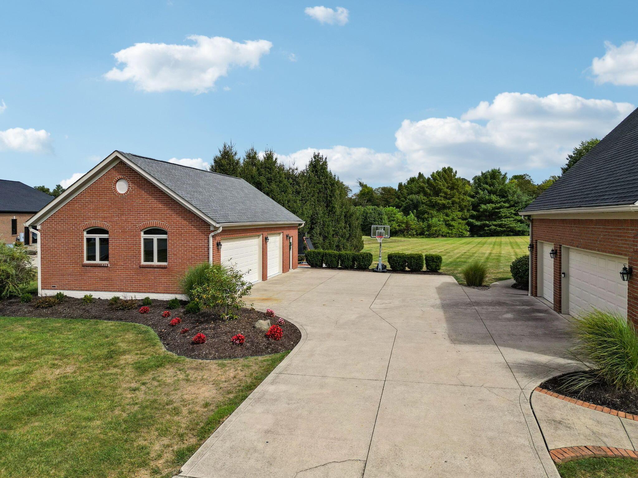 6772 Ohio Canal Court NW