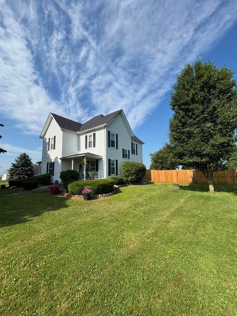 Photo of 3243 Creek Road SE, Washington Court House, OH 43160 (MLS # 226024863)