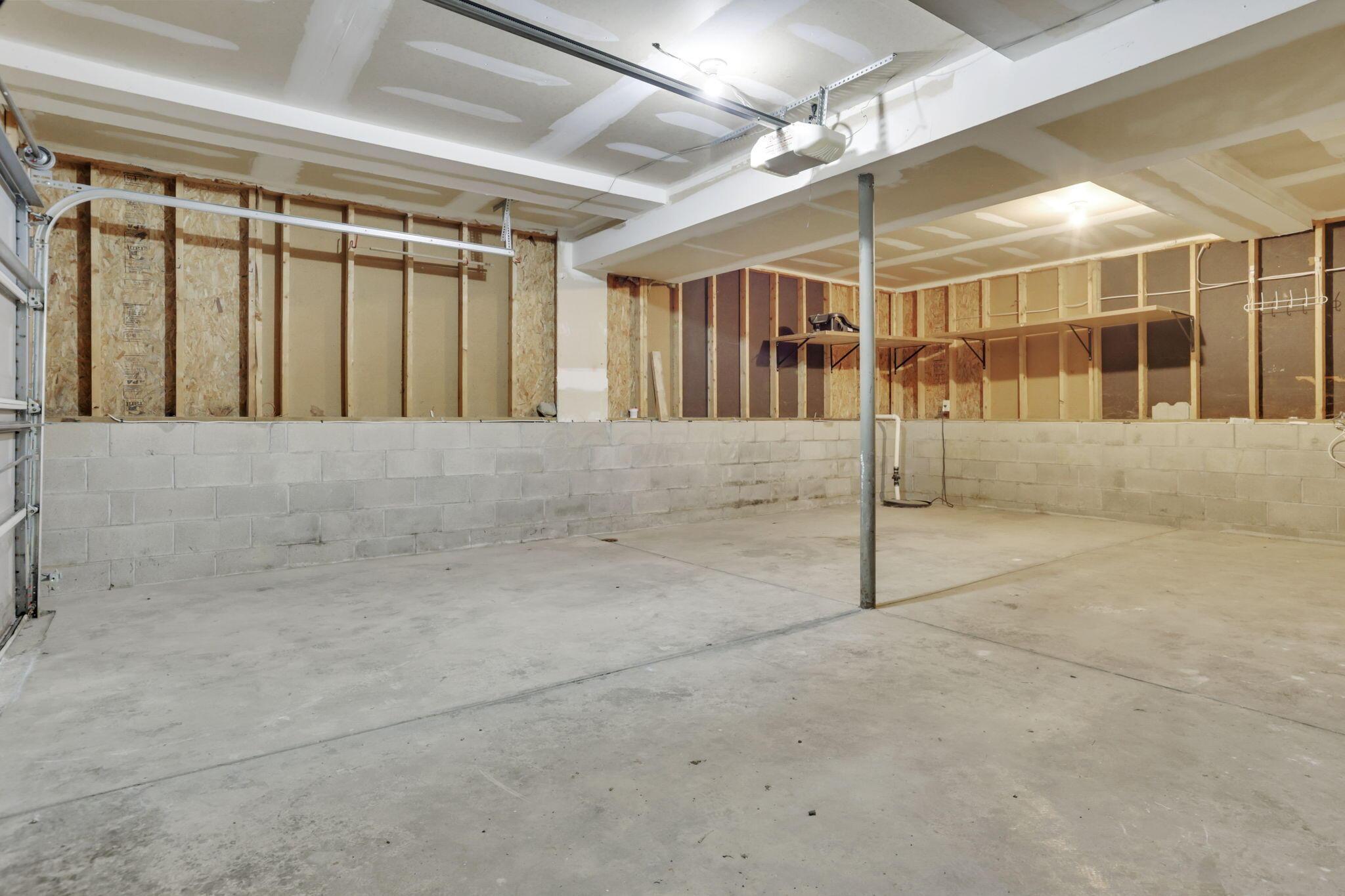 7891 Fairfax Loop Drive, Blacklick, Ohio image 31