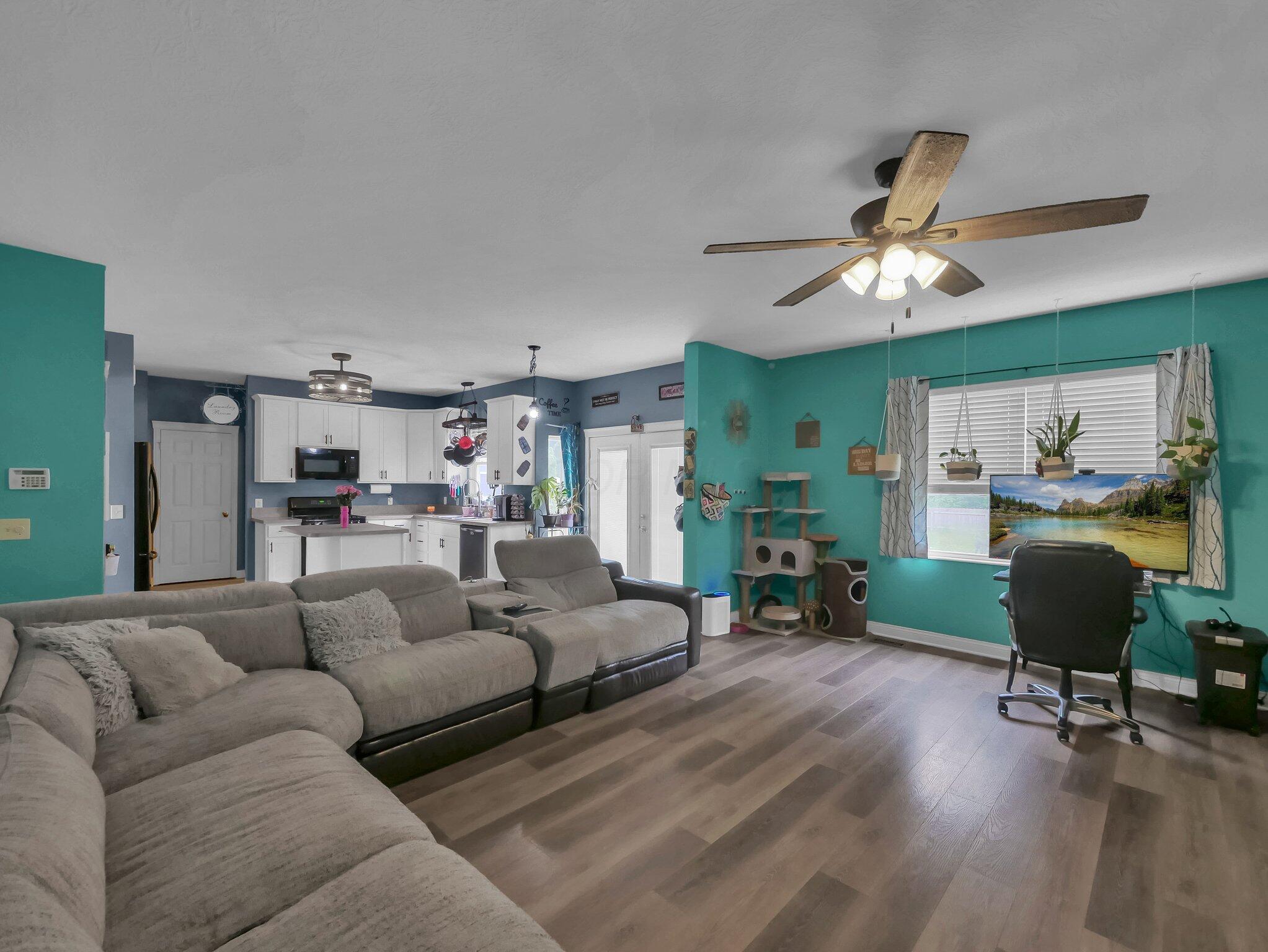 8547 Haleigh Woods Drive, Blacklick, Ohio image 9