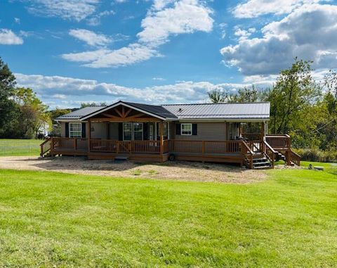 Photo of 5832 Linnville Road, Heath, OH 43056 (MLS # 225038405)