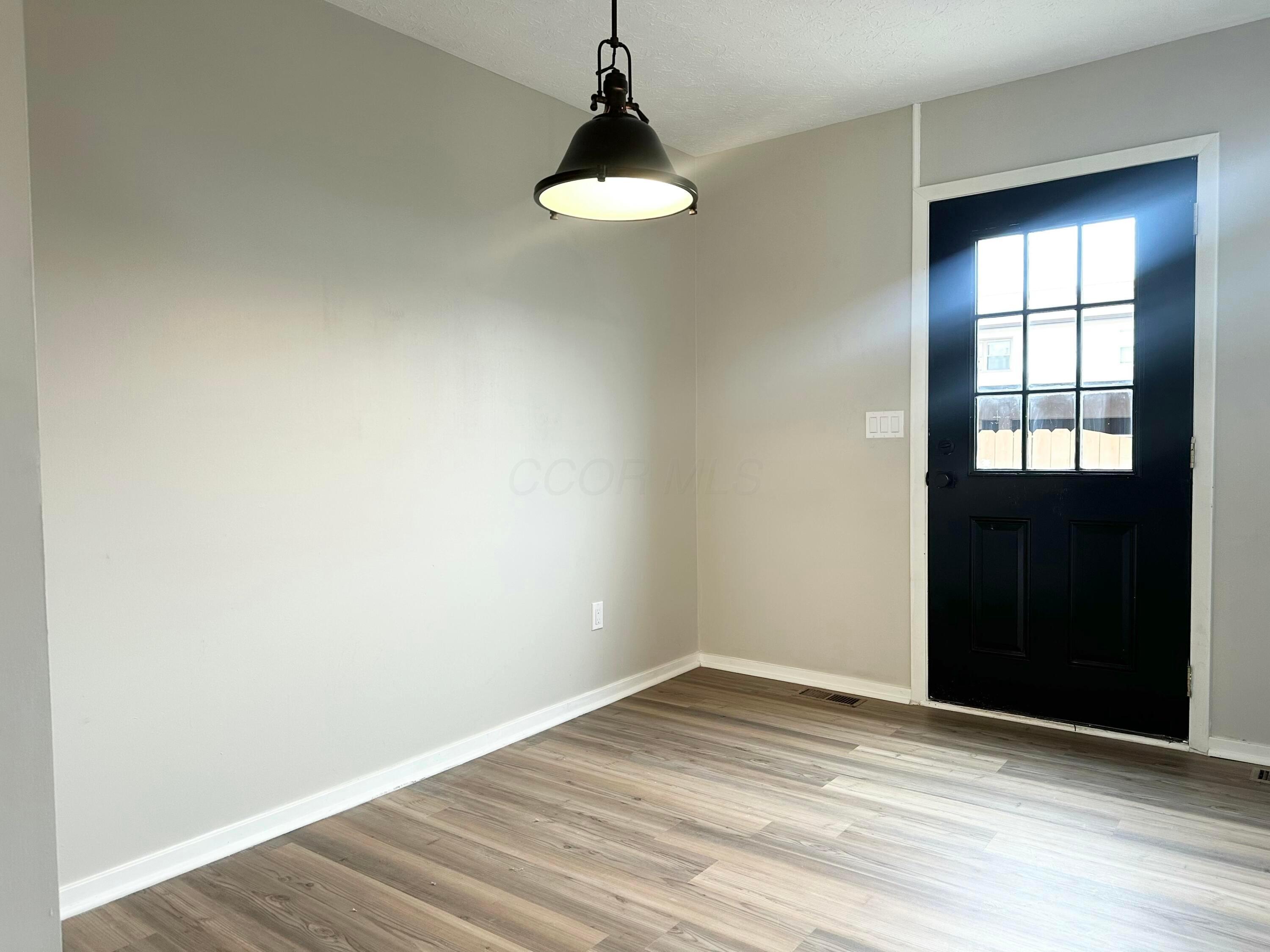 3819 Queen Anne Place #B21, Grove City, Ohio image 12