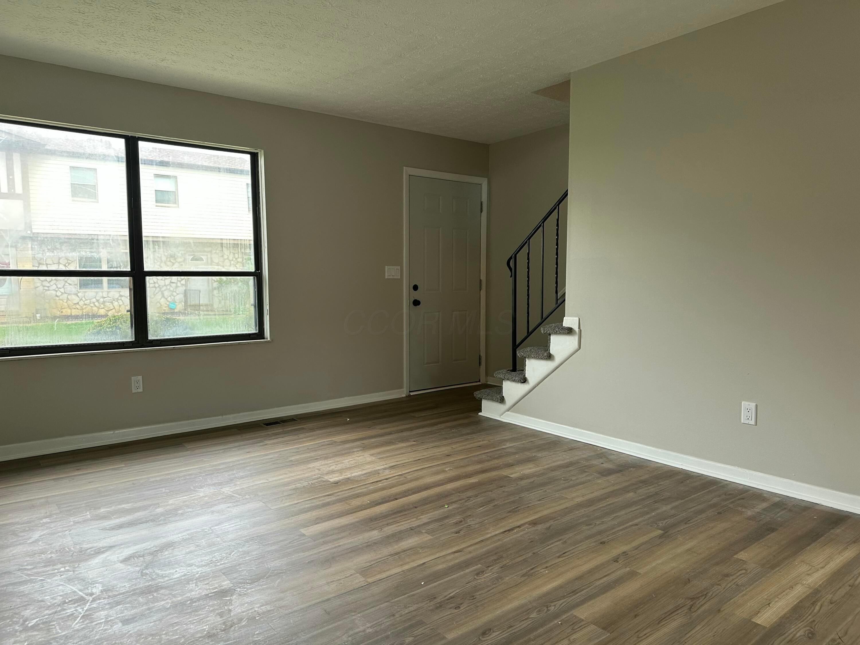 3819 Queen Anne Place #B21, Grove City, Ohio image 4