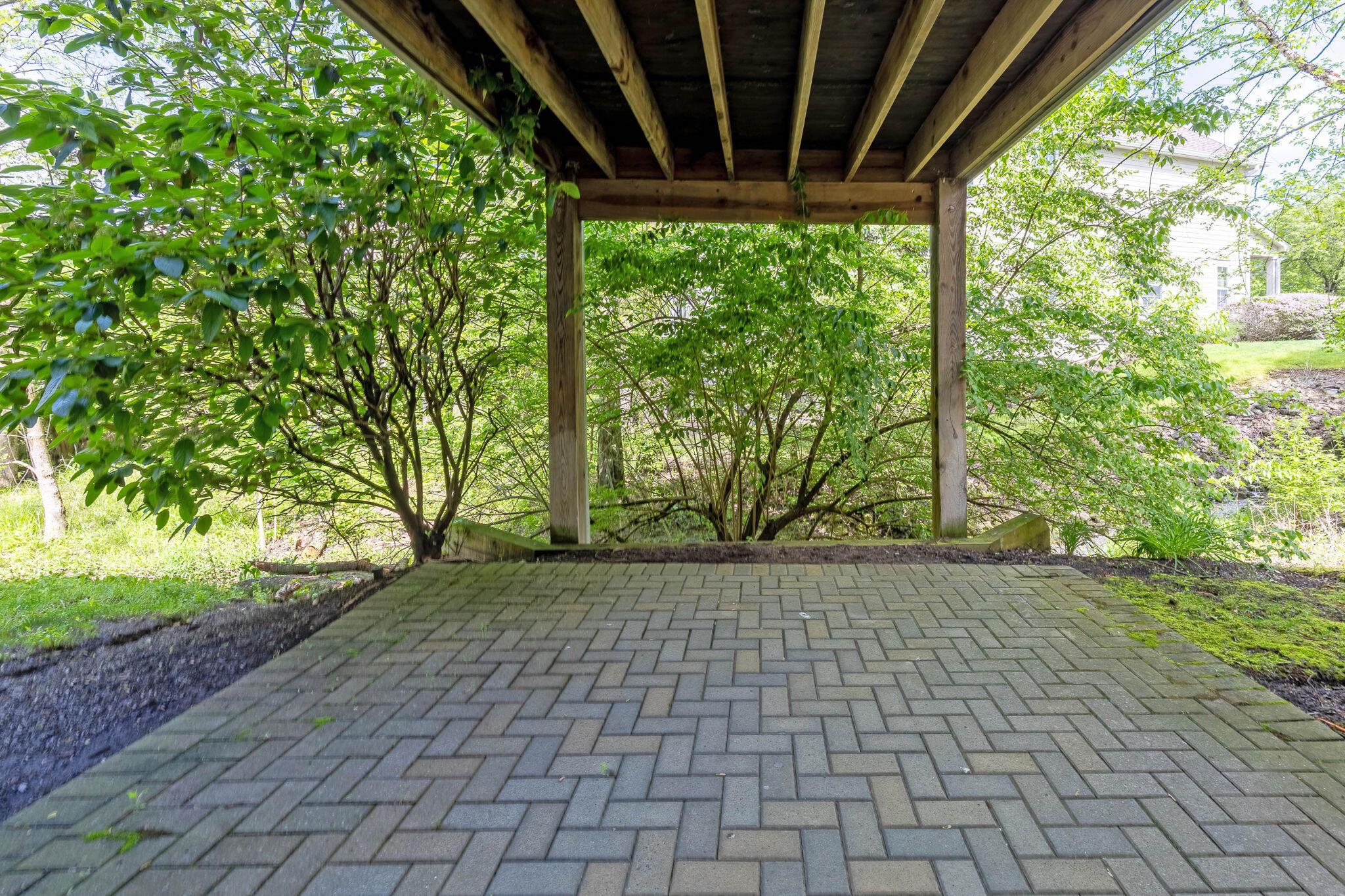 7330 Deer Valley Xing, Powell, Ohio image 39