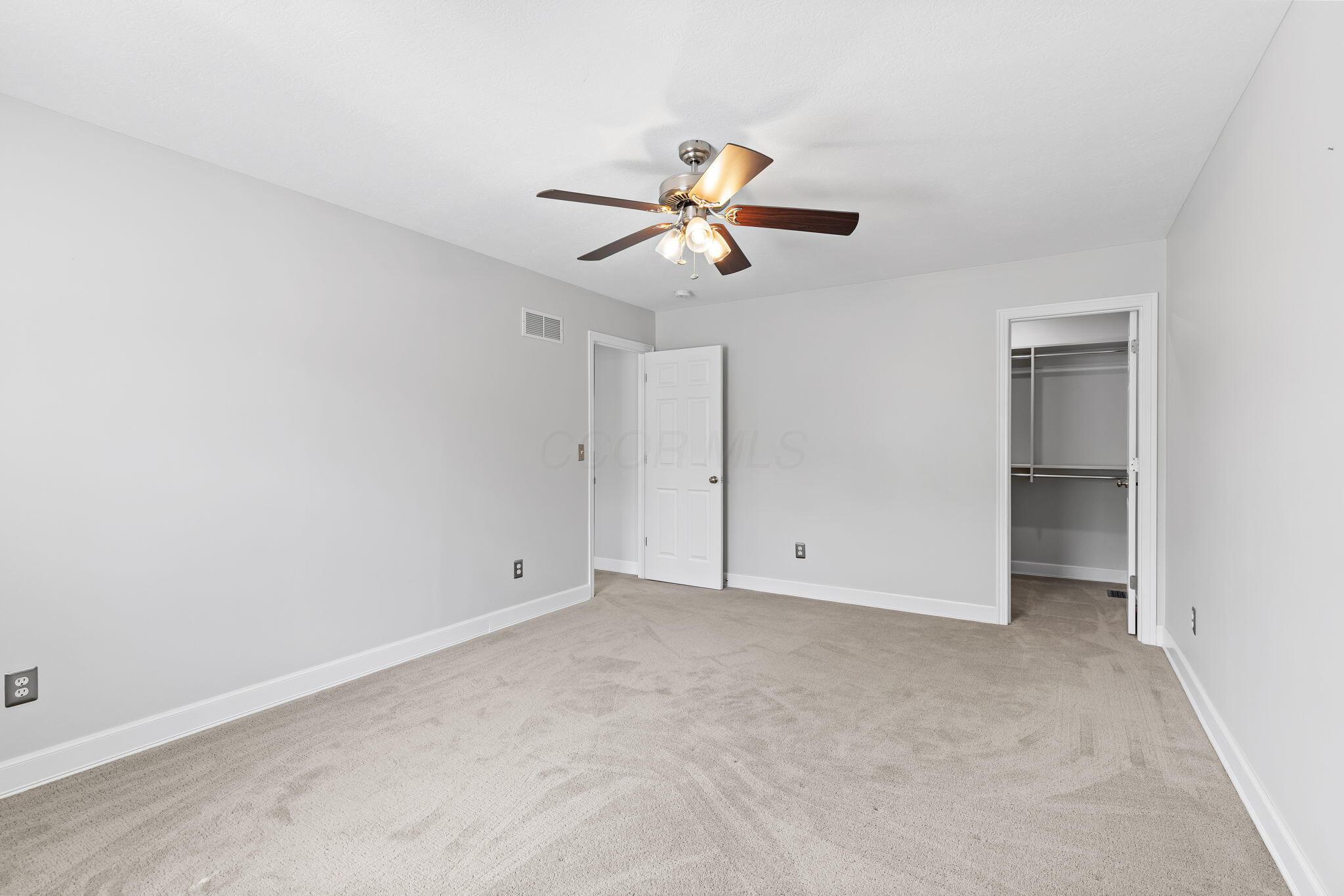 7330 Deer Valley Xing, Powell, Ohio image 33