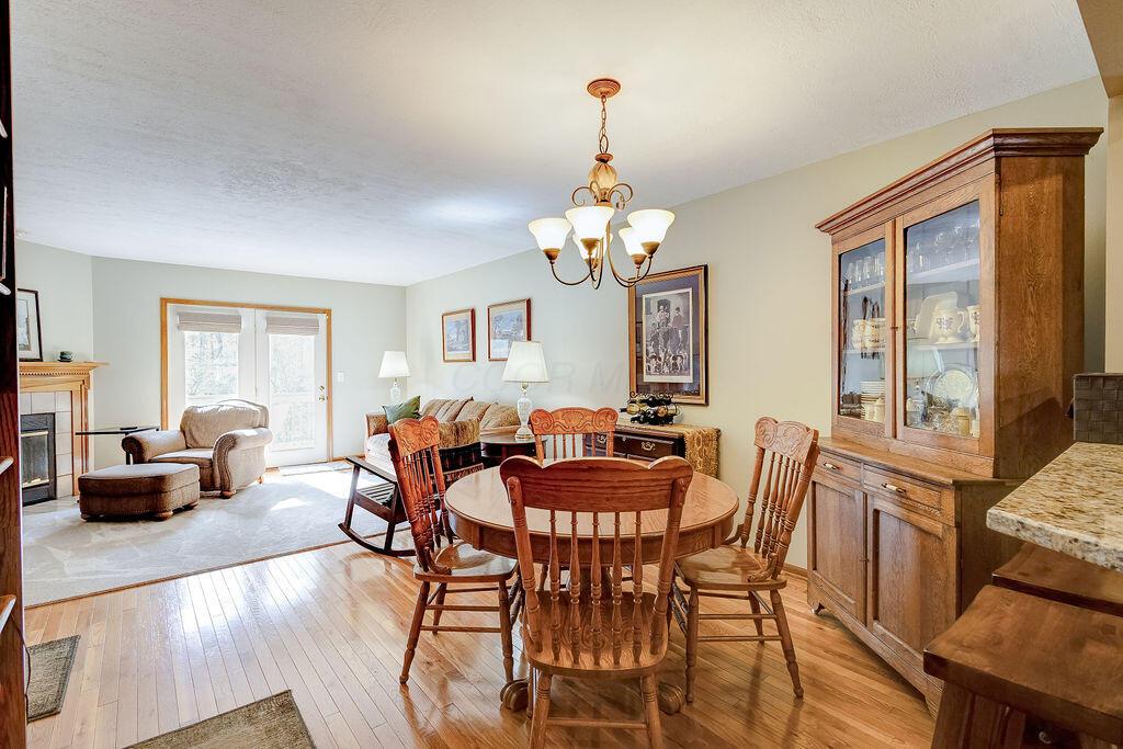 584 Spring Brook, Westerville, Ohio image 2